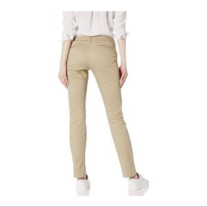 NWT Women’s Size2 French Toast stretch skinny fit uniform or work khaki pants.